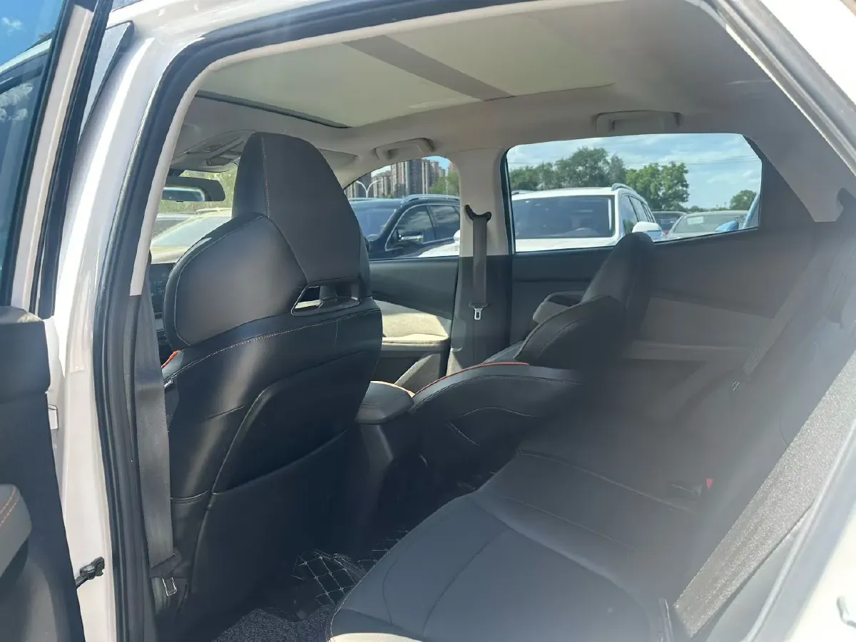 2018 BaoJun 530 1.5T 150HP L4 6DCT,autocango,china used car exporter,china ev exporter,chinese used car exporter,chinese used ev exporter