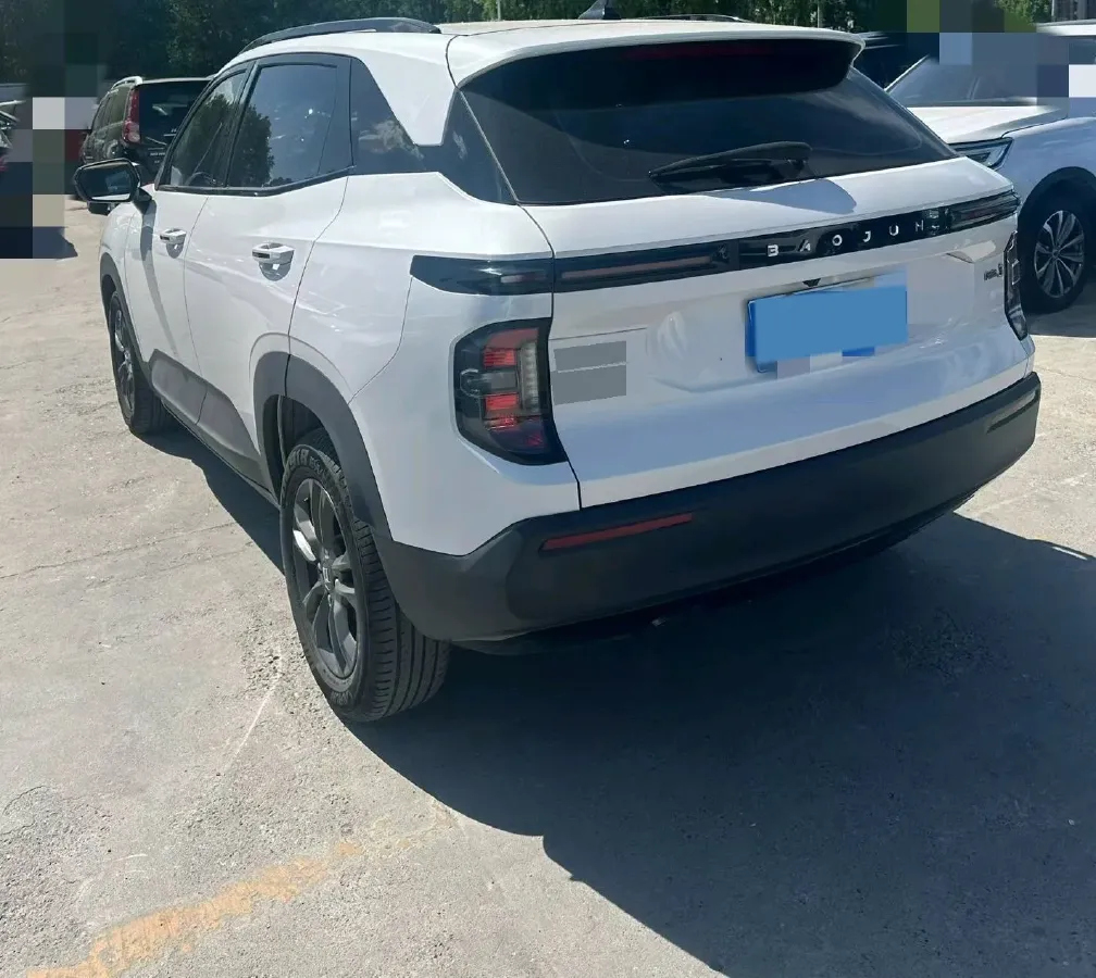 2018 BaoJun 530 1.5T 150HP L4 6DCT,autocango,china used car exporter,china ev exporter,chinese used car exporter,chinese used ev exporter