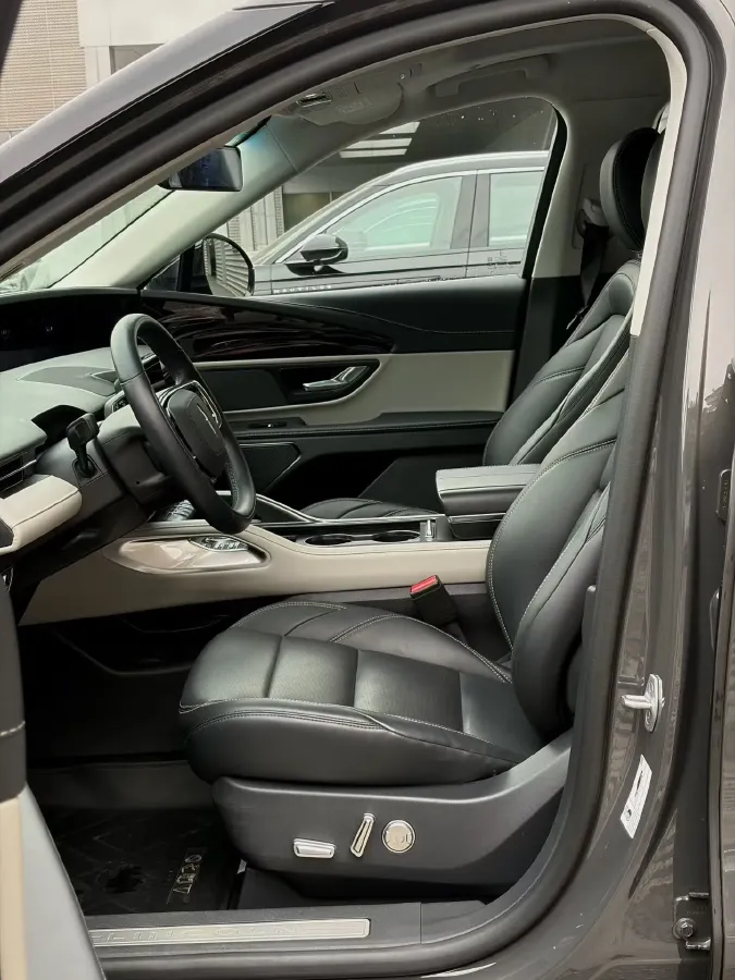 2025 Lincoln Nautilus 2.0T 261HP L4 8AT,autocango,china used car exporter,china ev exporter,chinese used car exporter,chinese used ev exporter