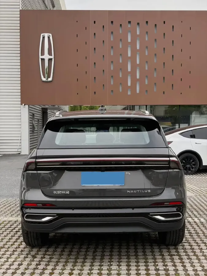 2025 Lincoln Nautilus 2.0T 261HP L4 8AT,autocango,china used car exporter,china ev exporter,chinese used car exporter,chinese used ev exporter