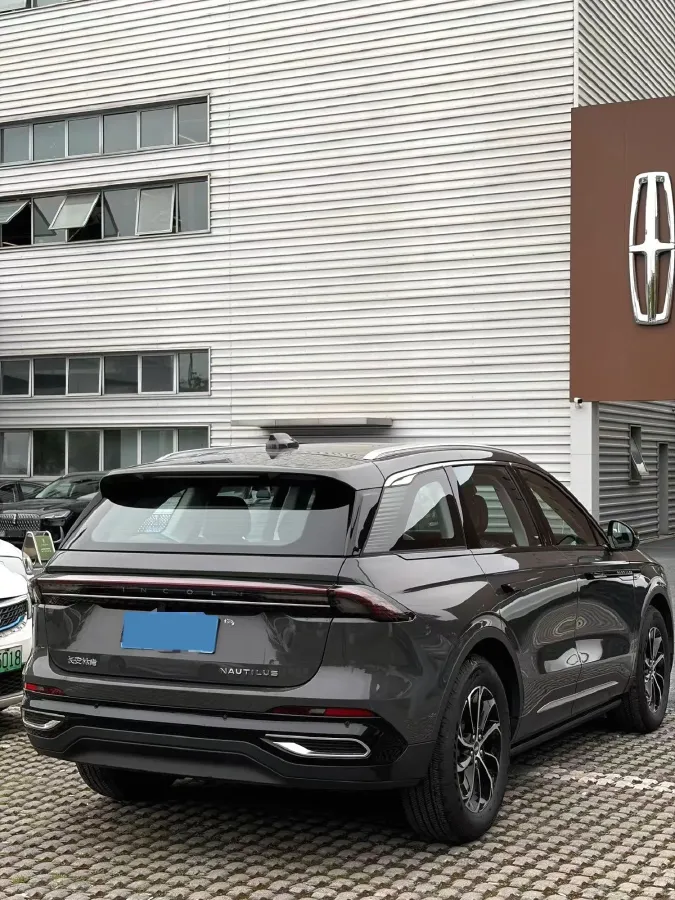 2025 Lincoln Nautilus 2.0T 261HP L4 8AT,autocango,china used car exporter,china ev exporter,chinese used car exporter,chinese used ev exporter