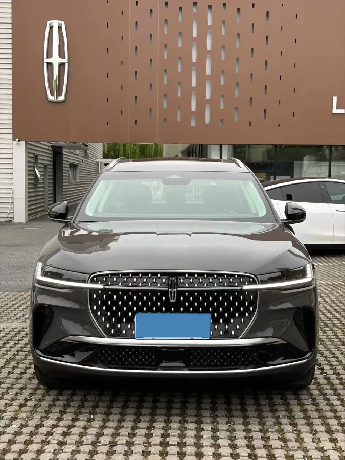 2025 Lincoln Nautilus 2.0T 261HP L4 8AT,autocango,china used car exporter,china ev exporter,chinese used car exporter,chinese used ev exporter