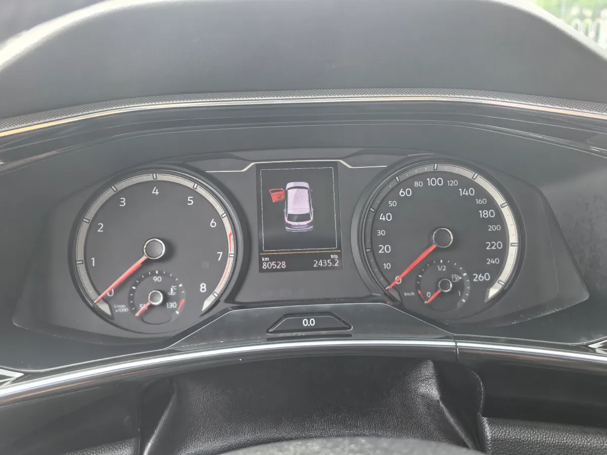 2019 Jeep Cherokee 2.0T 234HP L4 9AT,autocango,china used car exporter,china ev exporter,chinese used car exporter,chinese used ev exporter
