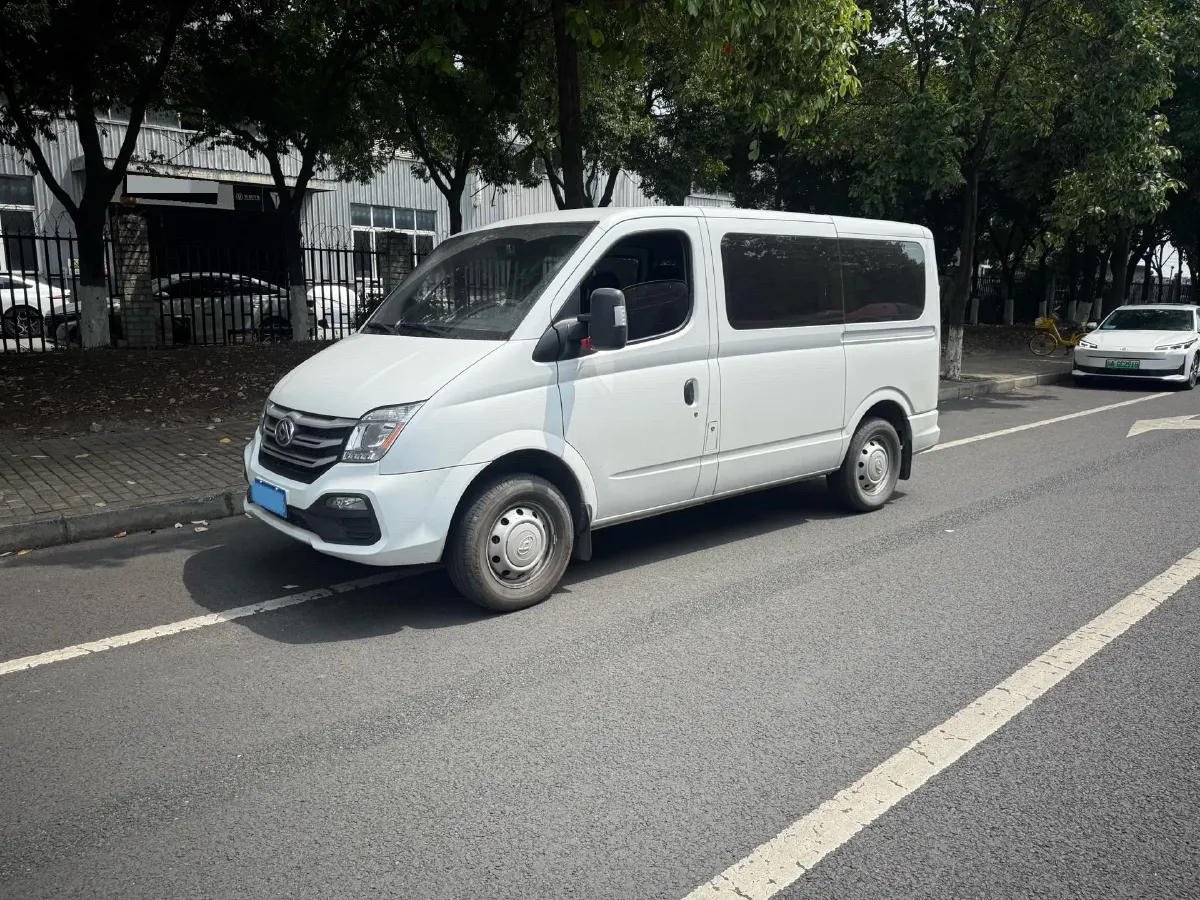 2023 MAXUS XinTu V80 2.0T 127HP L4 6MT,autocango,china used car exporter,china ev exporter,chinese used car exporter,chinese used ev exporter