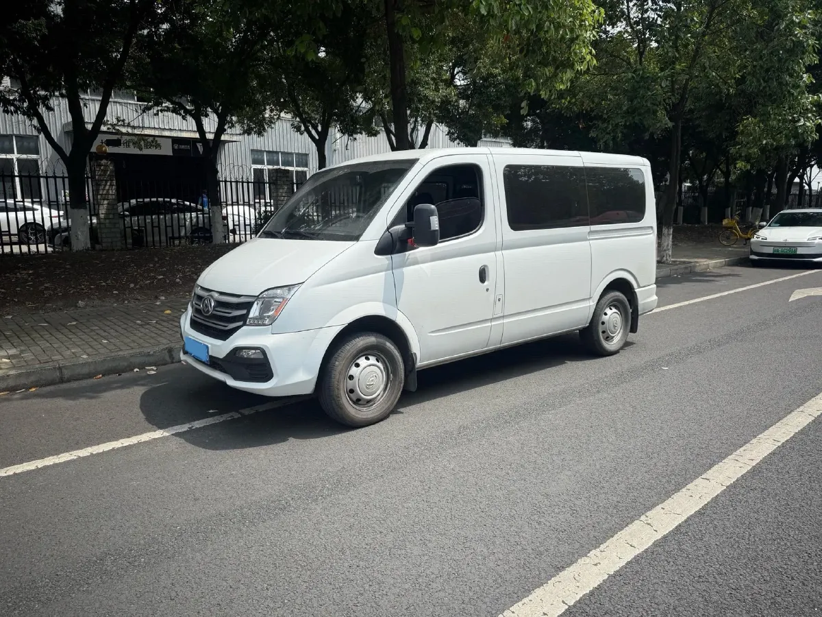 2023 MAXUS XinTu V80 2.0T 127HP L4 6MT,autocango,china used car exporter,china ev exporter,chinese used car exporter,chinese used ev exporter