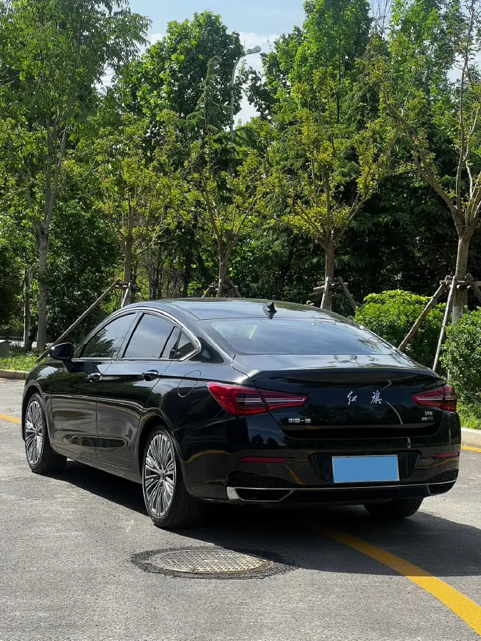 2022 HongQi H5 1.8T 197HP L4 6AT,autocango,china used car exporter,china ev exporter,chinese used car exporter,chinese used ev exporter