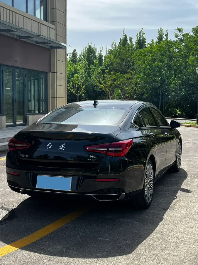 2022 HongQi H5 1.8T 197HP L4 6AT,autocango,china used car exporter,china ev exporter,chinese used car exporter,chinese used ev exporter