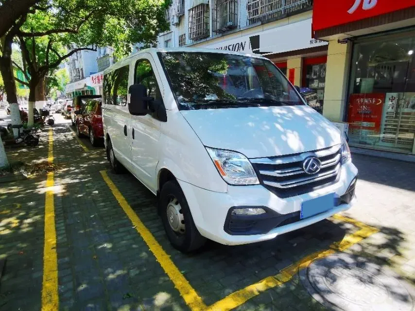 2019 MAXUS XinTu V80 2.5T 136HP L4 6MT,autocango,china used car exporter,china ev exporter,chinese used car exporter,chinese used ev exporter
