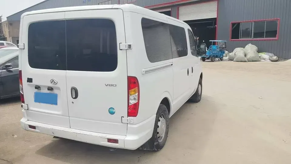 2019 MAXUS XinTu V80 2.5T 136HP L4 6MT,autocango,china used car exporter,china ev exporter,chinese used car exporter,chinese used ev exporter