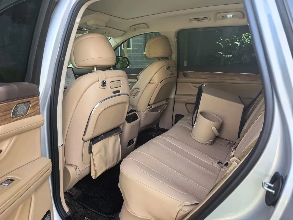 2024 AITO AITO M7 1.5T 152HP L4 REEV 40KWH,autocango,china used car exporter,china ev exporter,chinese used car exporter,chinese used ev exporter