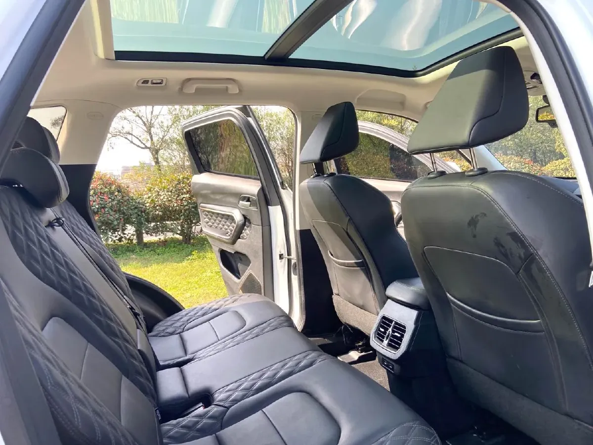 2020 Haval H6 1.5T 169HP L4 7DCT,autocango,china used car exporter,china ev exporter,chinese used car exporter,chinese used ev exporter