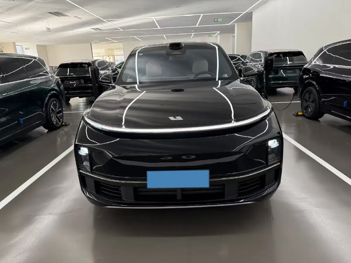2024 Li L9 Range Extended 154HP REEV 52.3KWH,autocango,china used car exporter,china ev exporter,chinese used car exporter,chinese used ev exporter