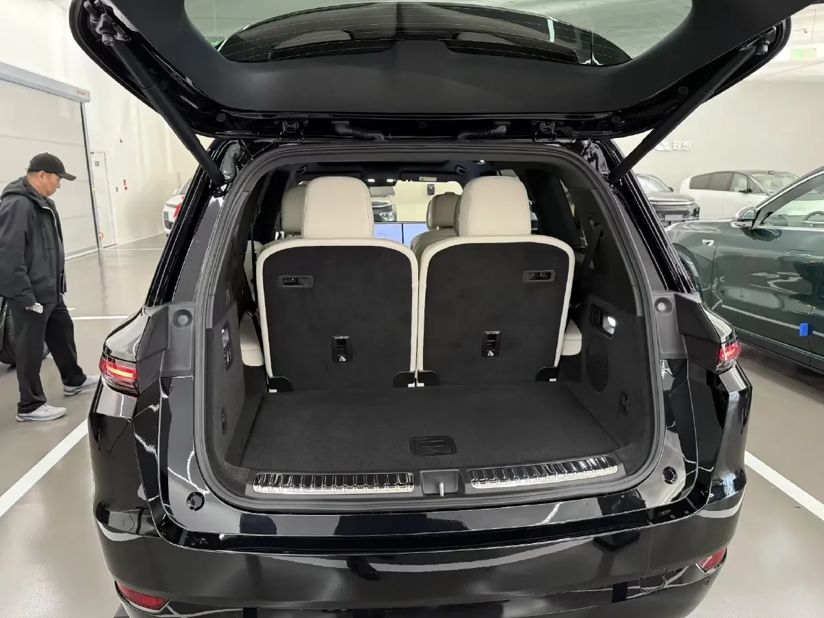 2024 Li L9 Range Extended 154HP REEV 52.3KWH,autocango,china used car exporter,china ev exporter,chinese used car exporter,chinese used ev exporter