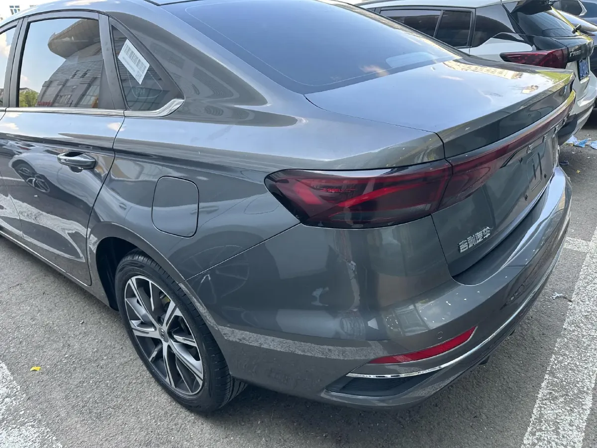 2022 Geely Emgrand 1.5L 114HP L4 CVT,autocango,china used car exporter,china ev exporter,chinese used car exporter,chinese used ev exporter