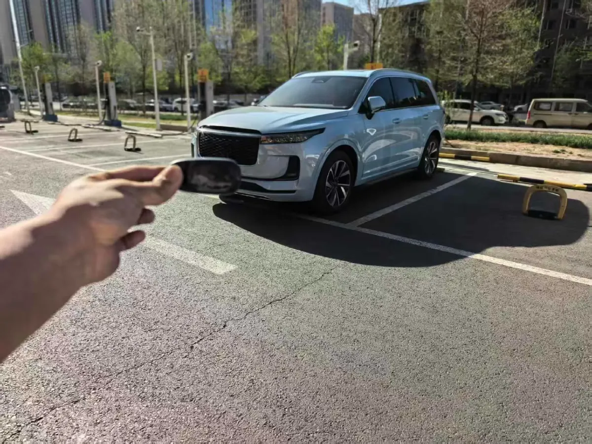 2021 Li ONE Range Extended 131HP REEV 40.5KWH,autocango,china used car exporter,china ev exporter,chinese used car exporter,chinese used ev exporter