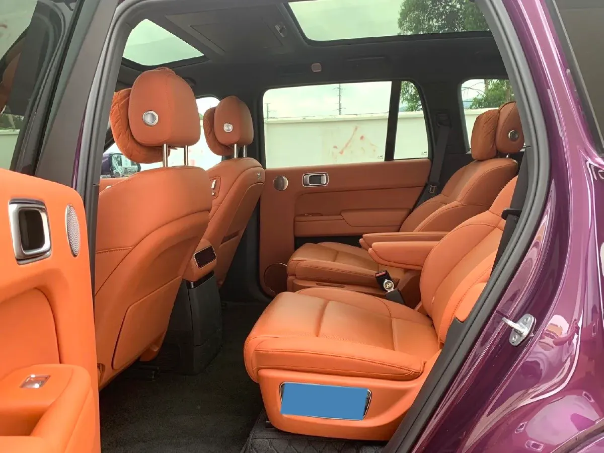 2024 Land Rover Range Rover Evoque 1.5T 200HP L3 8AT PHEV 15.5KWH,autocango,china used car exporter,china ev exporter,chinese used car exporter,chinese used ev exporter