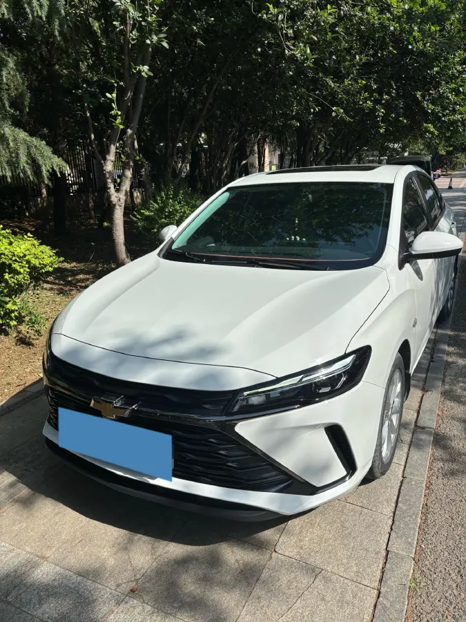2023 Chevrolet Monza 1.5L 113HP L4 6DCT,autocango,china used car exporter,china ev exporter,chinese used car exporter,chinese used ev exporter