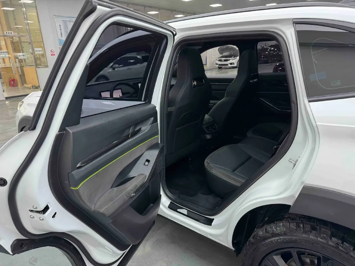 2022 Haval H6S 2.0T 211HP L4 7DCT,autocango,china used car exporter,china ev exporter,chinese used car exporter,chinese used ev exporter