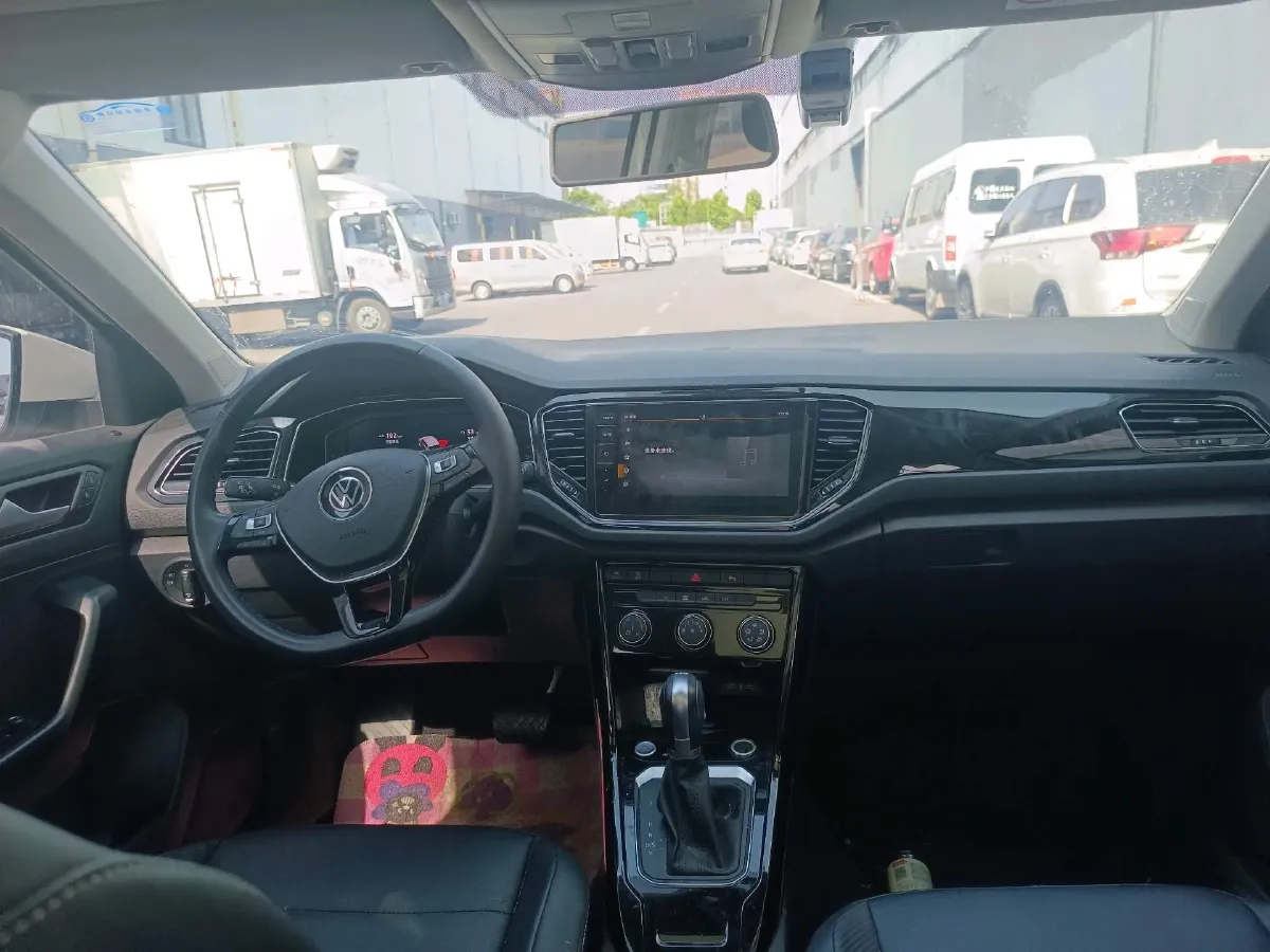 2022 Volkswagen T-Roc 1.4T 150HP L4 7DCT,autocango,china used car exporter,china ev exporter,chinese used car exporter,chinese used ev exporter