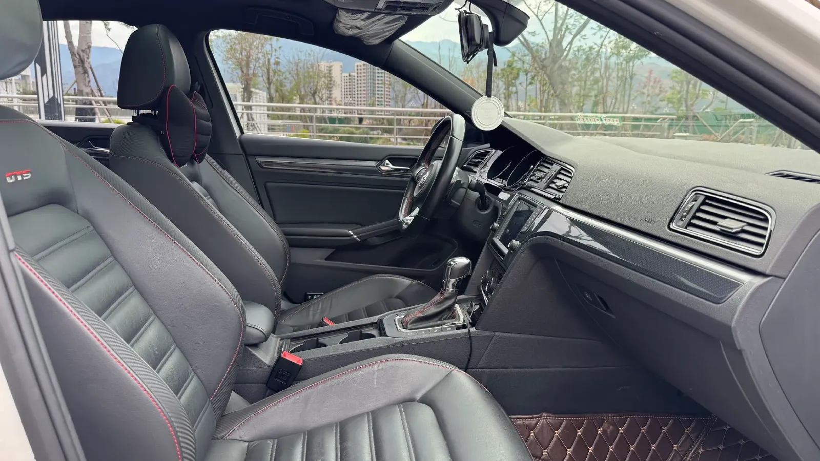 2017 Volkswagen Lamando 2.0T 220HP L4 7DCT,autocango,china used car exporter,china ev exporter,chinese used car exporter,chinese used ev exporter