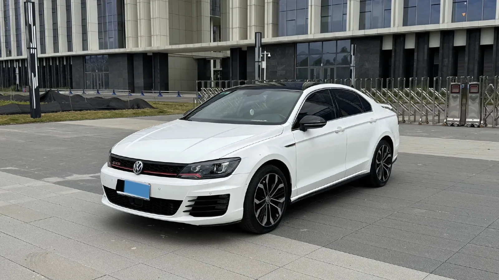 2017 Volkswagen Lamando 2.0T 220HP L4 7DCT,autocango,china used car exporter,china ev exporter,chinese used car exporter,chinese used ev exporter
