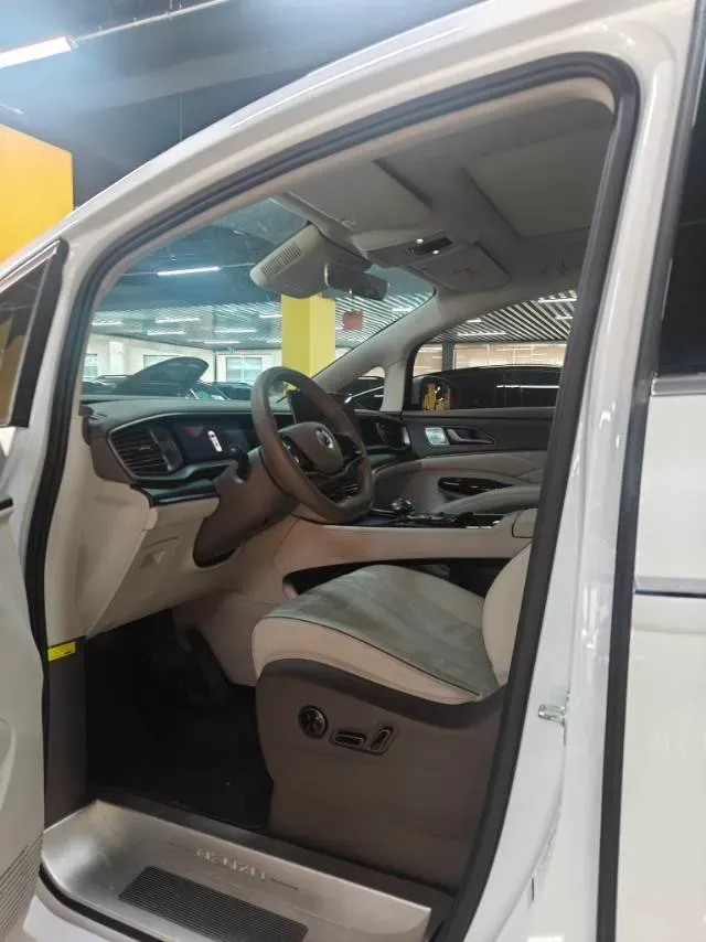 2022 Mercedes-Benz GLC Class 2.0T 197HP L4 9AT,autocango,china used car exporter,china ev exporter,chinese used car exporter,chinese used ev exporter