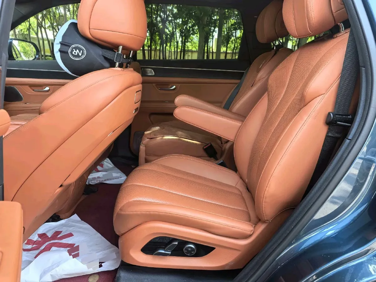 2024 AITO AITO M7 1.5T 152HP L4 REEV 42KWH,autocango,china used car exporter,china ev exporter,chinese used car exporter,chinese used ev exporter
