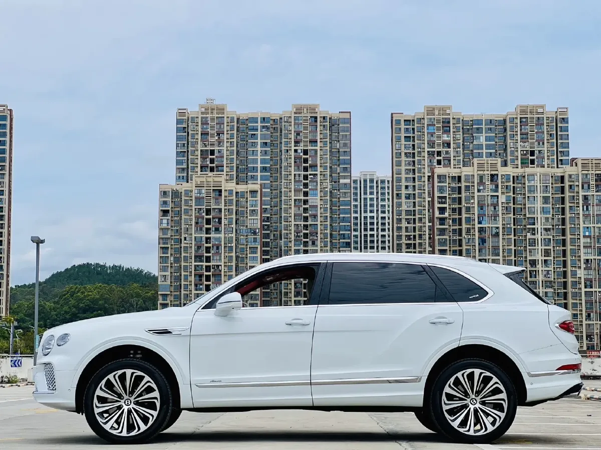 2024 Bentley Bentayga 4.0T 550HP V8 8AT,autocango,china used car exporter,china ev exporter,chinese used car exporter,chinese used ev exporter