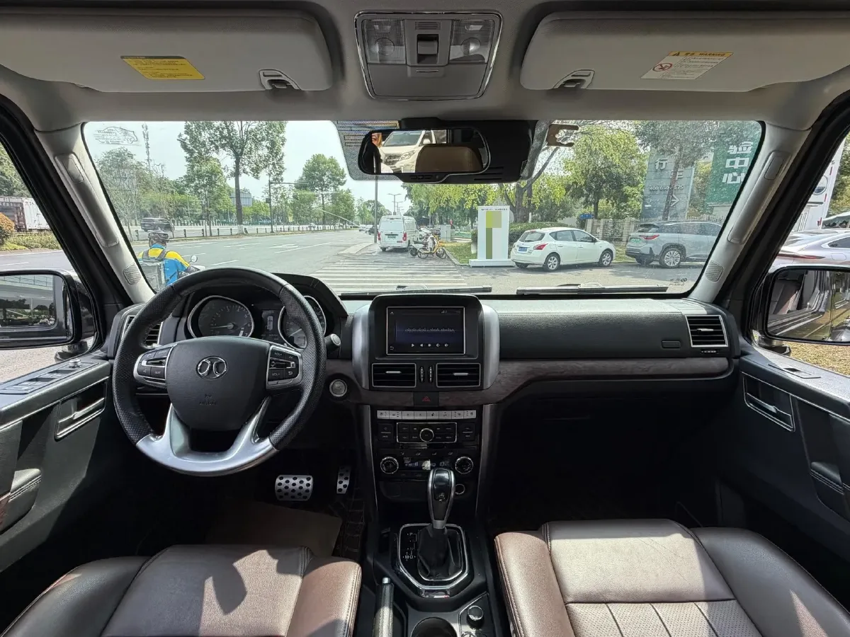 2018 Beijing BJ80 2.3T 250HP L4 6AT,autocango,china used car exporter,china ev exporter,chinese used car exporter,chinese used ev exporter