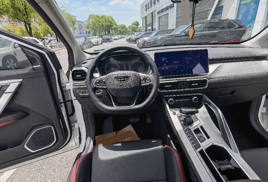 2021 Geely Coolray 1.4T 141HP L4 6DCT,autocango,china used car exporter,china ev exporter,chinese used car exporter,chinese used ev exporter