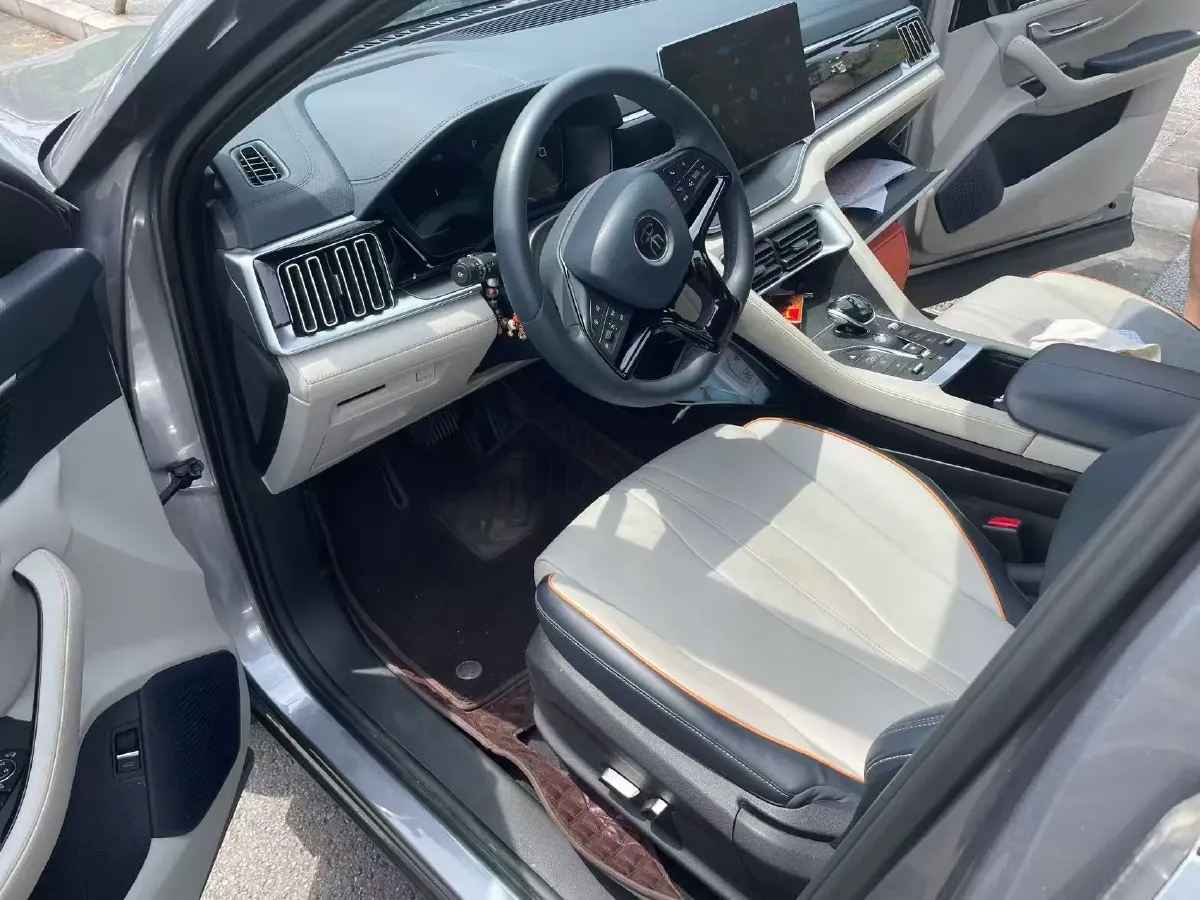 2021 Geely JiaJi 1.5T 177HP L3 7DCT PHEV 11.3KWH,autocango,china used car exporter,china ev exporter,chinese used car exporter,chinese used ev exporter
