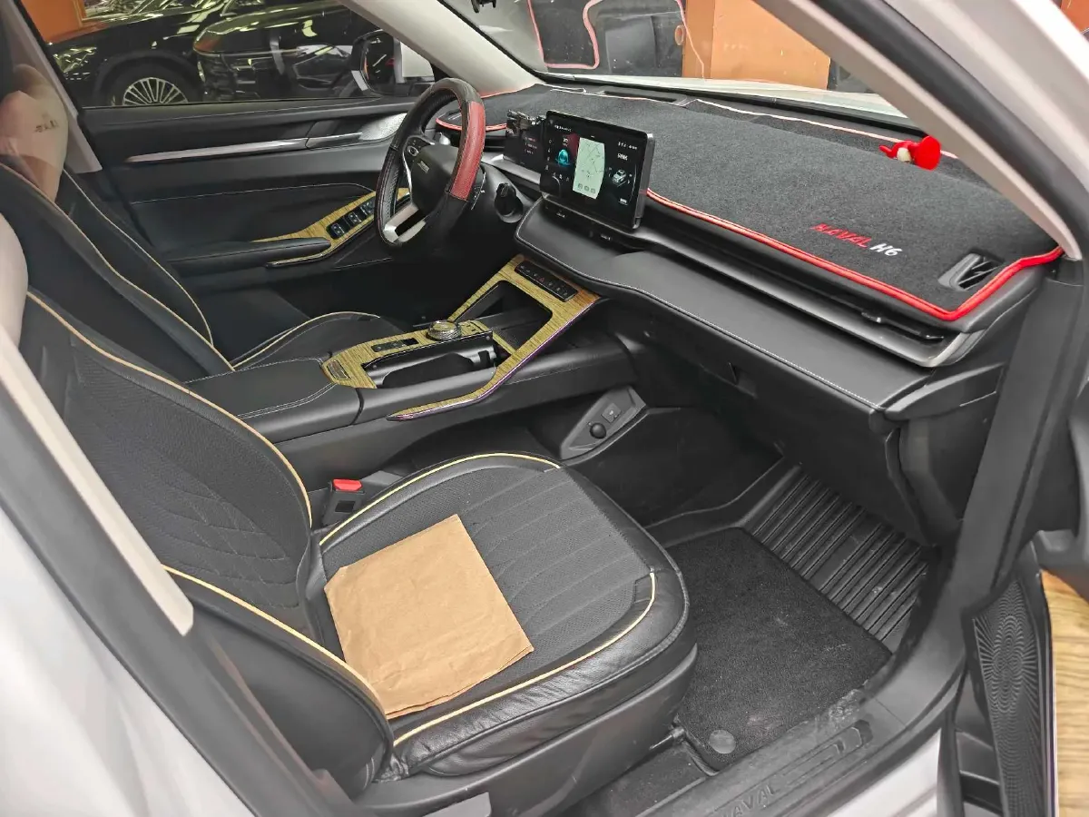2021 Haval H6 1.5T 169HP L4 7DCT,autocango,china used car exporter,china ev exporter,chinese used car exporter,chinese used ev exporter