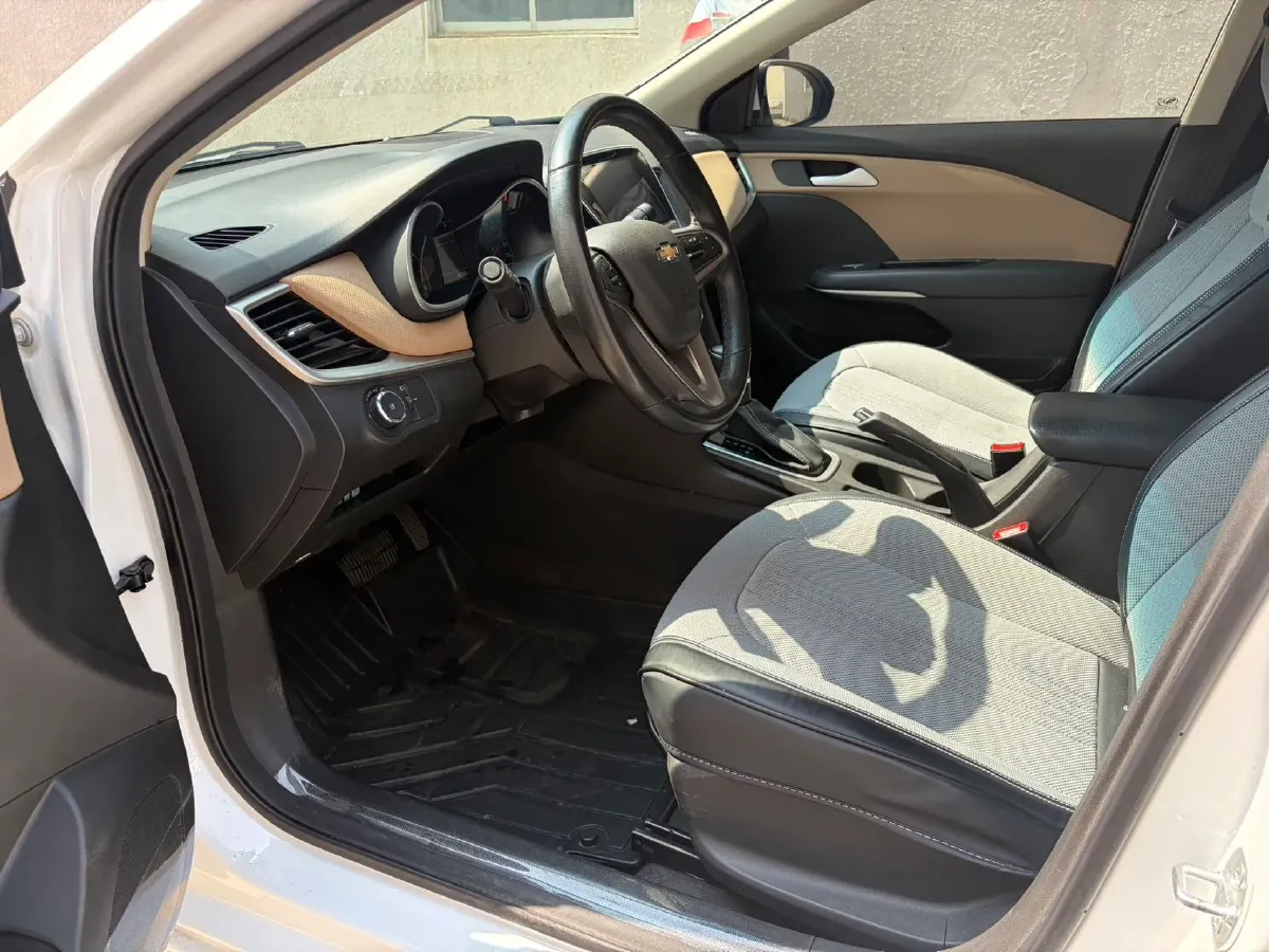 2021 Chevrolet Monza 1.5L 113HP L4 6AT,autocango,china used car exporter,china ev exporter,chinese used car exporter,chinese used ev exporter