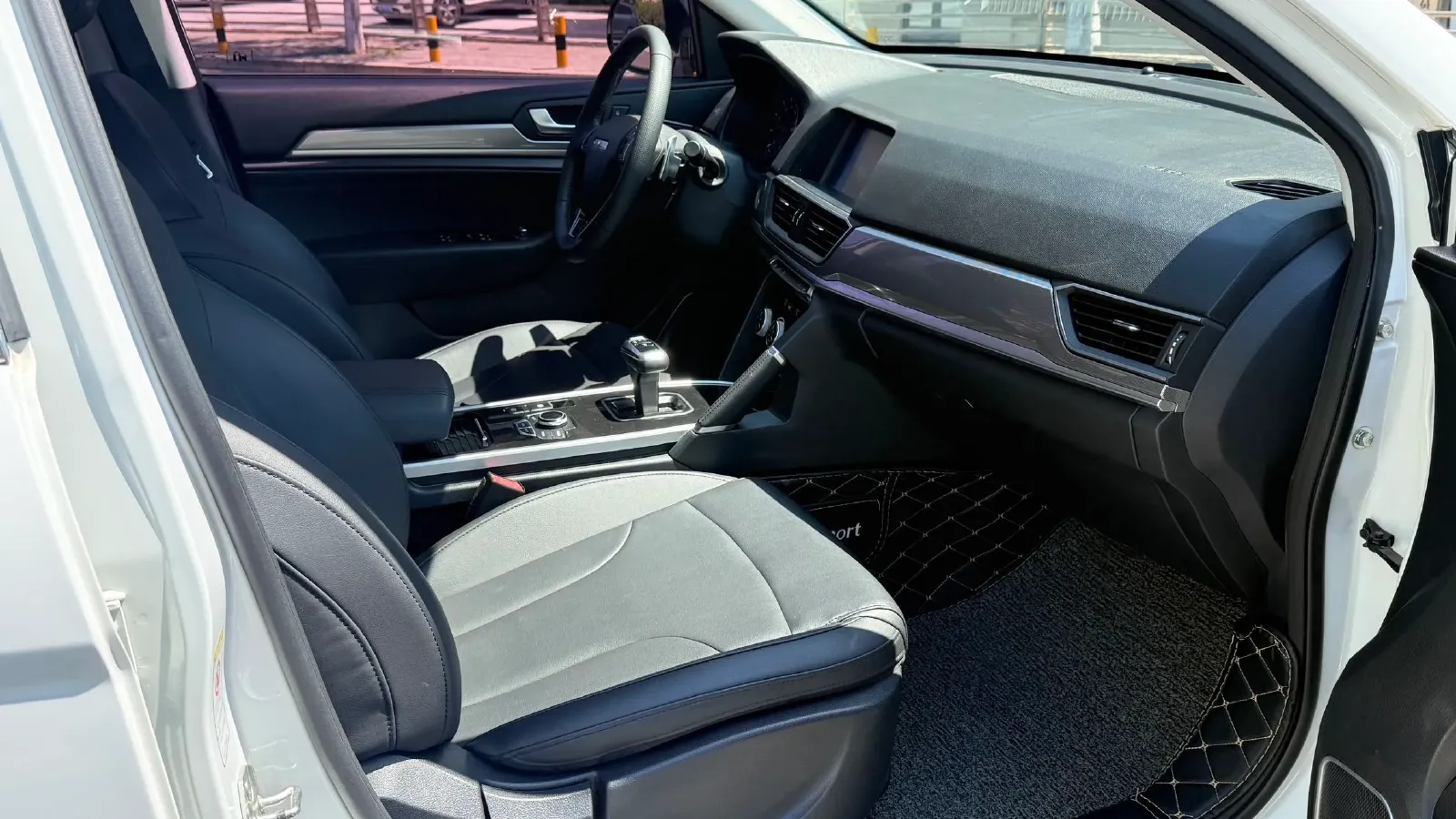 2018 Haval H6 1.5T 150HP L4 7DCT,autocango,china used car exporter,china ev exporter,chinese used car exporter,chinese used ev exporter