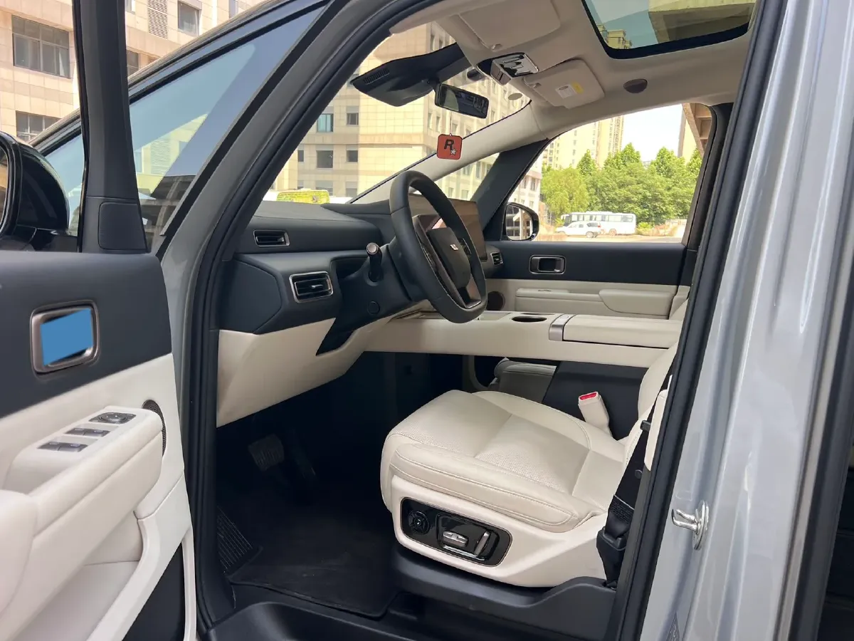 2025 Li MEGA BEV,autocango,china used car exporter,china ev exporter,chinese used car exporter,chinese used ev exporter