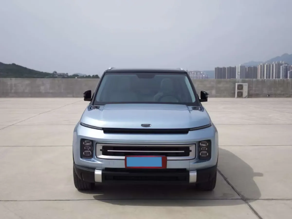 2023 Geely ICON 1.5T 181HP L4 7DCT,autocango,china used car exporter,china ev exporter,chinese used car exporter,chinese used ev exporter