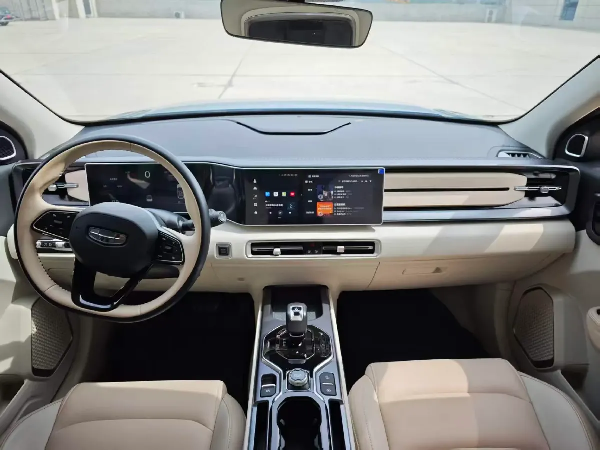 2023 Geely ICON 1.5T 181HP L4 7DCT,autocango,china used car exporter,china ev exporter,chinese used car exporter,chinese used ev exporter