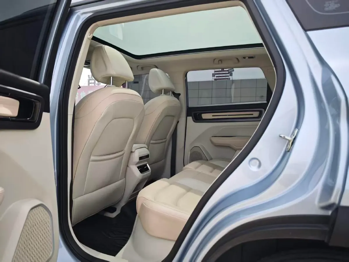 2023 Geely ICON 1.5T 181HP L4 7DCT,autocango,china used car exporter,china ev exporter,chinese used car exporter,chinese used ev exporter