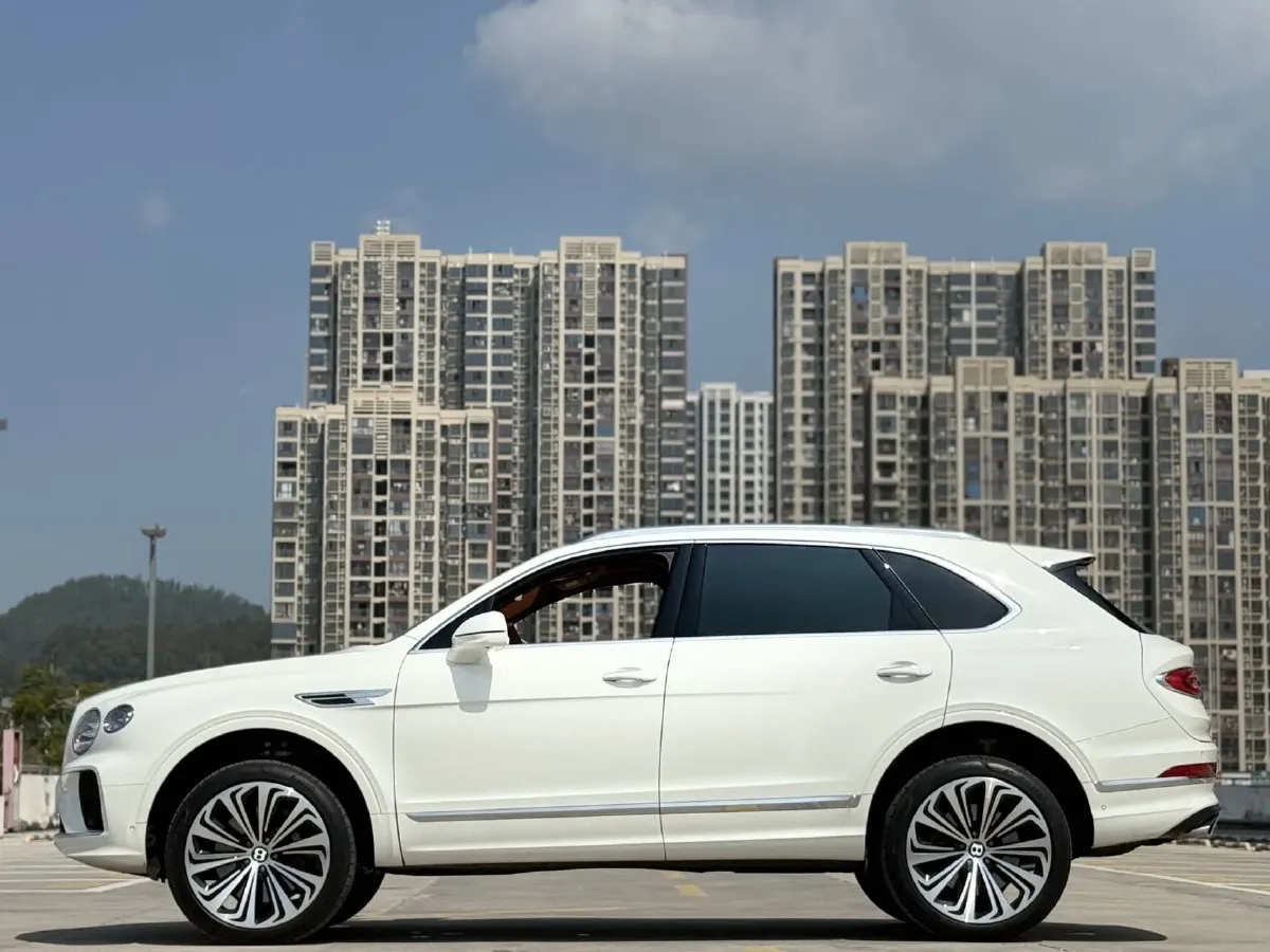 2022 Bentley Bentayga 4.0T 550HP V8 8AT,autocango,china used car exporter,china ev exporter,chinese used car exporter,chinese used ev exporter