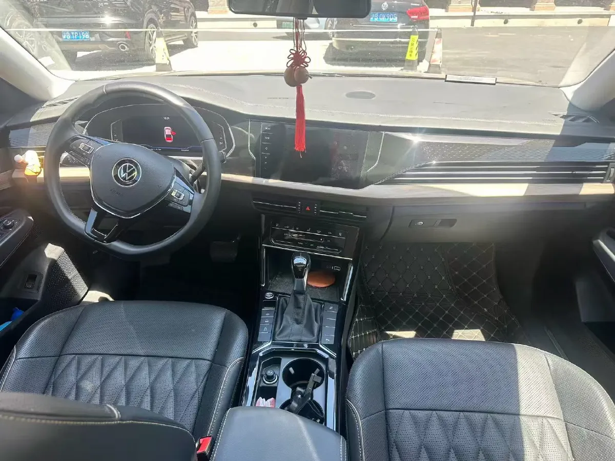 2020 Volkswagen Passat 2.0T 186HP L4 7DCT,autocango,china used car exporter,china ev exporter,chinese used car exporter,chinese used ev exporter
