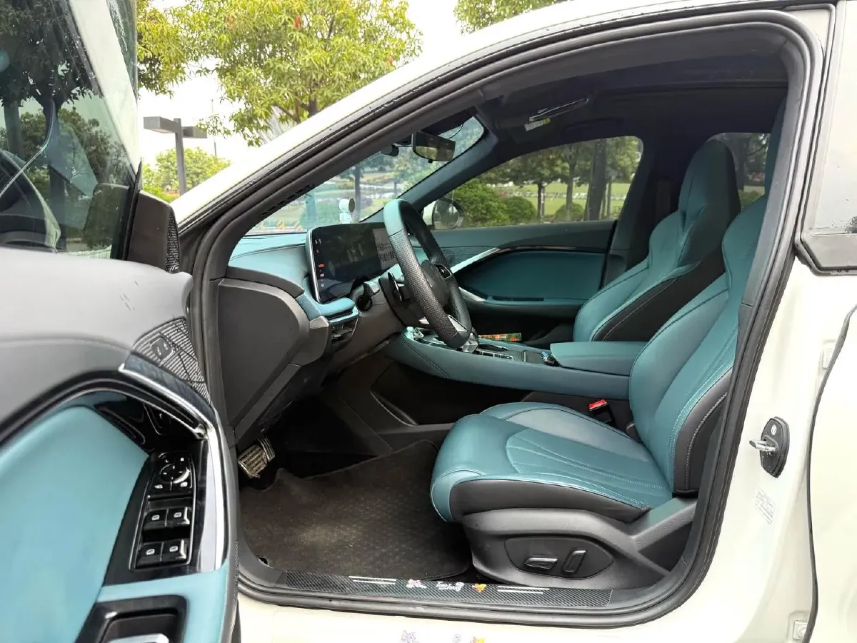 2023 MG 7 1.5T 188HP L4 7DCT,autocango,china used car exporter,china ev exporter,chinese used car exporter,chinese used ev exporter