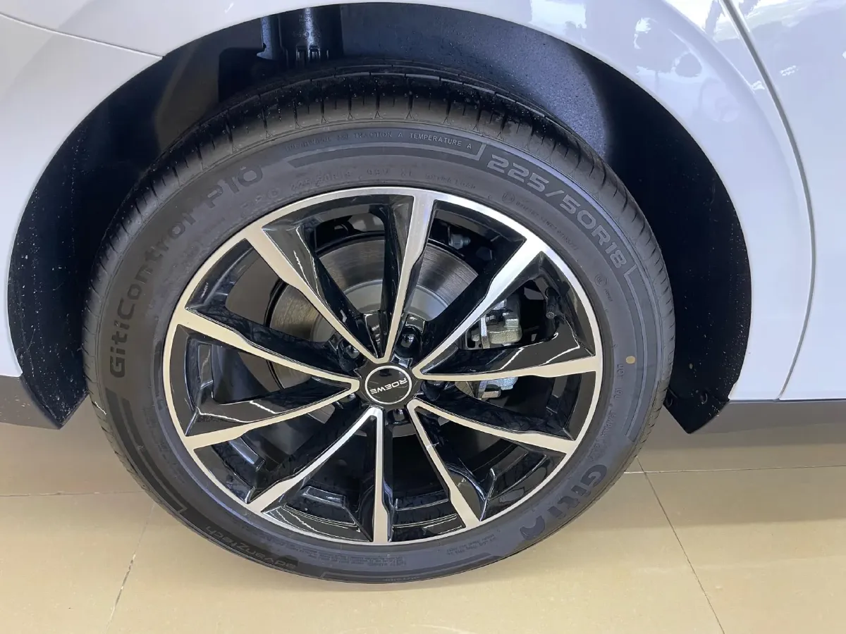 2025 Roewe D7 1.5L 112HP L4 1DHT PHEV 19.7KWH,autocango,china used car exporter,china ev exporter,chinese used car exporter,chinese used ev exporter