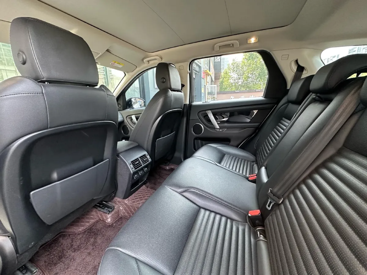 2020 Land Rover Discovery Sport 2.0T 200HP L4 9AT,autocango,china used car exporter,china ev exporter,chinese used car exporter,chinese used ev exporter