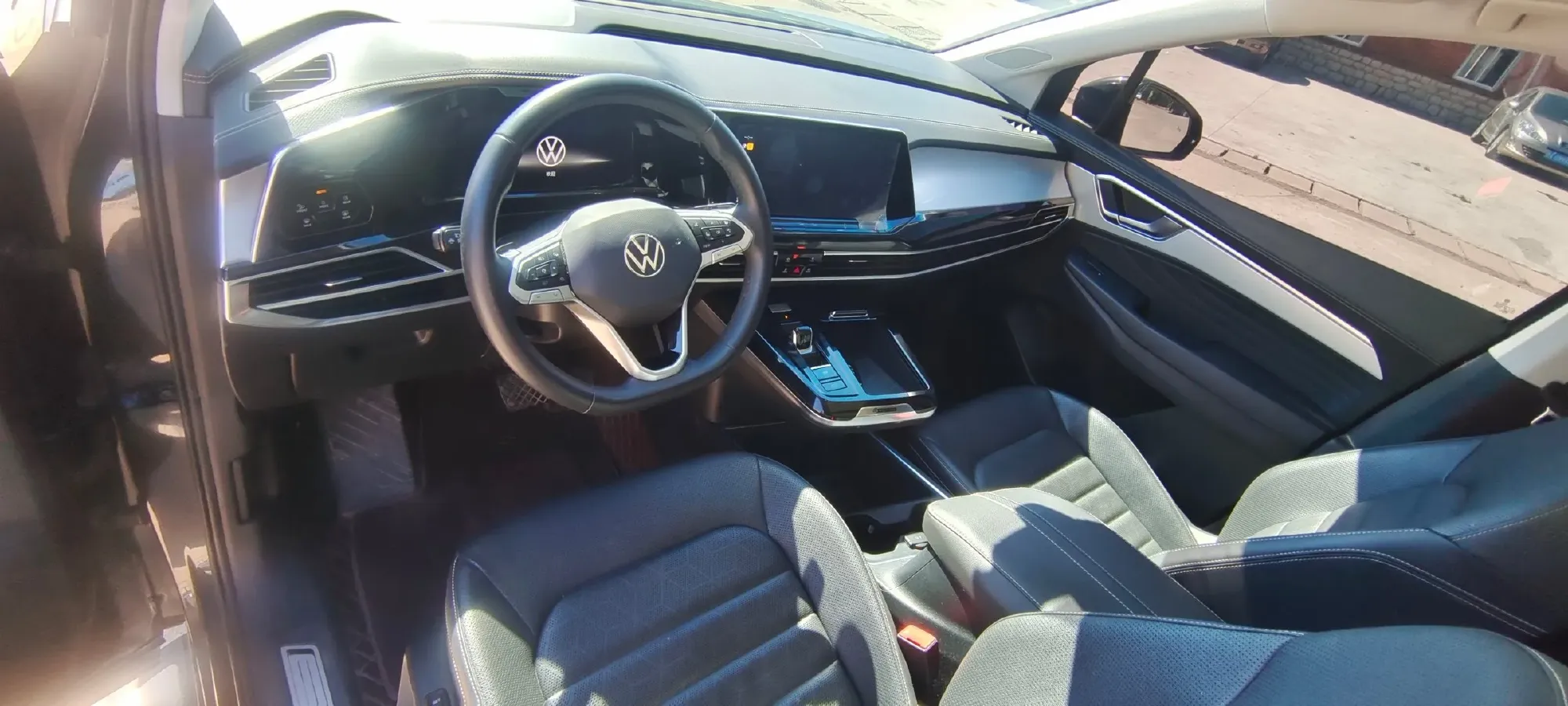 2021 Volkswagen Talagon 2.0T 220HP L4 7DCT,autocango,china used car exporter,china ev exporter,chinese used car exporter,chinese used ev exporter