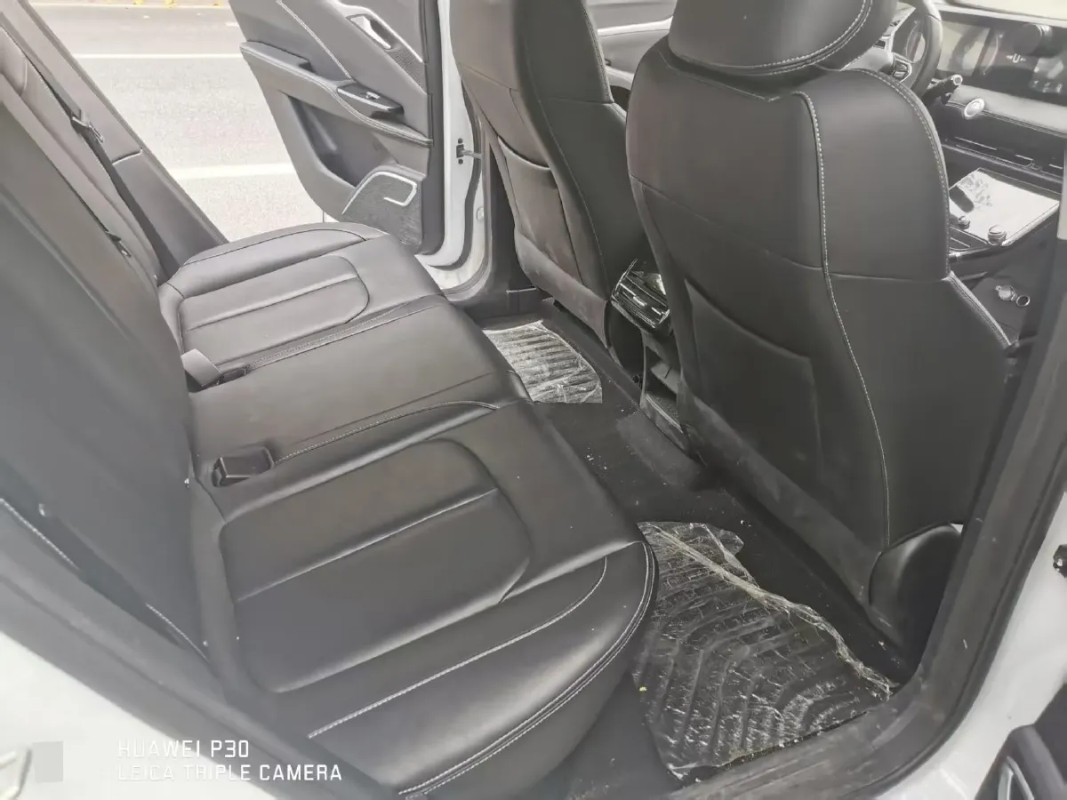 2022 Venucia Grand V 1.5T 190HP L4 7DCT,autocango,china used car exporter,china ev exporter,chinese used car exporter,chinese used ev exporter