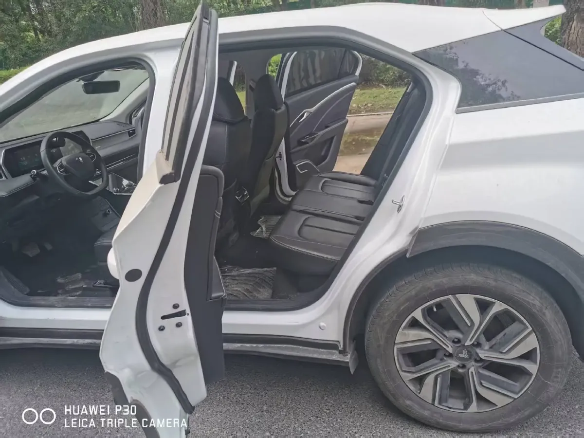 2022 Venucia Grand V 1.5T 190HP L4 7DCT,autocango,china used car exporter,china ev exporter,chinese used car exporter,chinese used ev exporter
