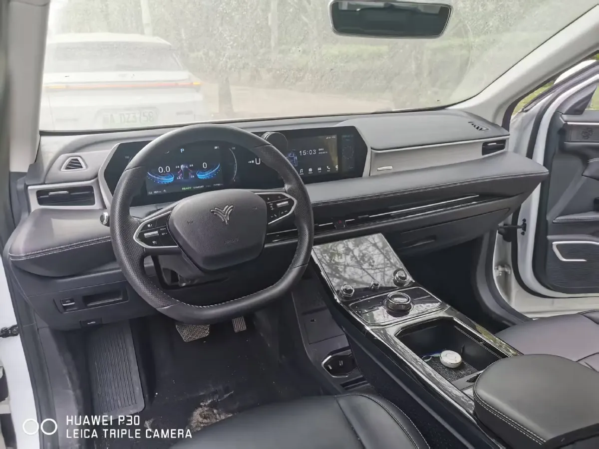 2022 Venucia Grand V 1.5T 190HP L4 7DCT,autocango,china used car exporter,china ev exporter,chinese used car exporter,chinese used ev exporter