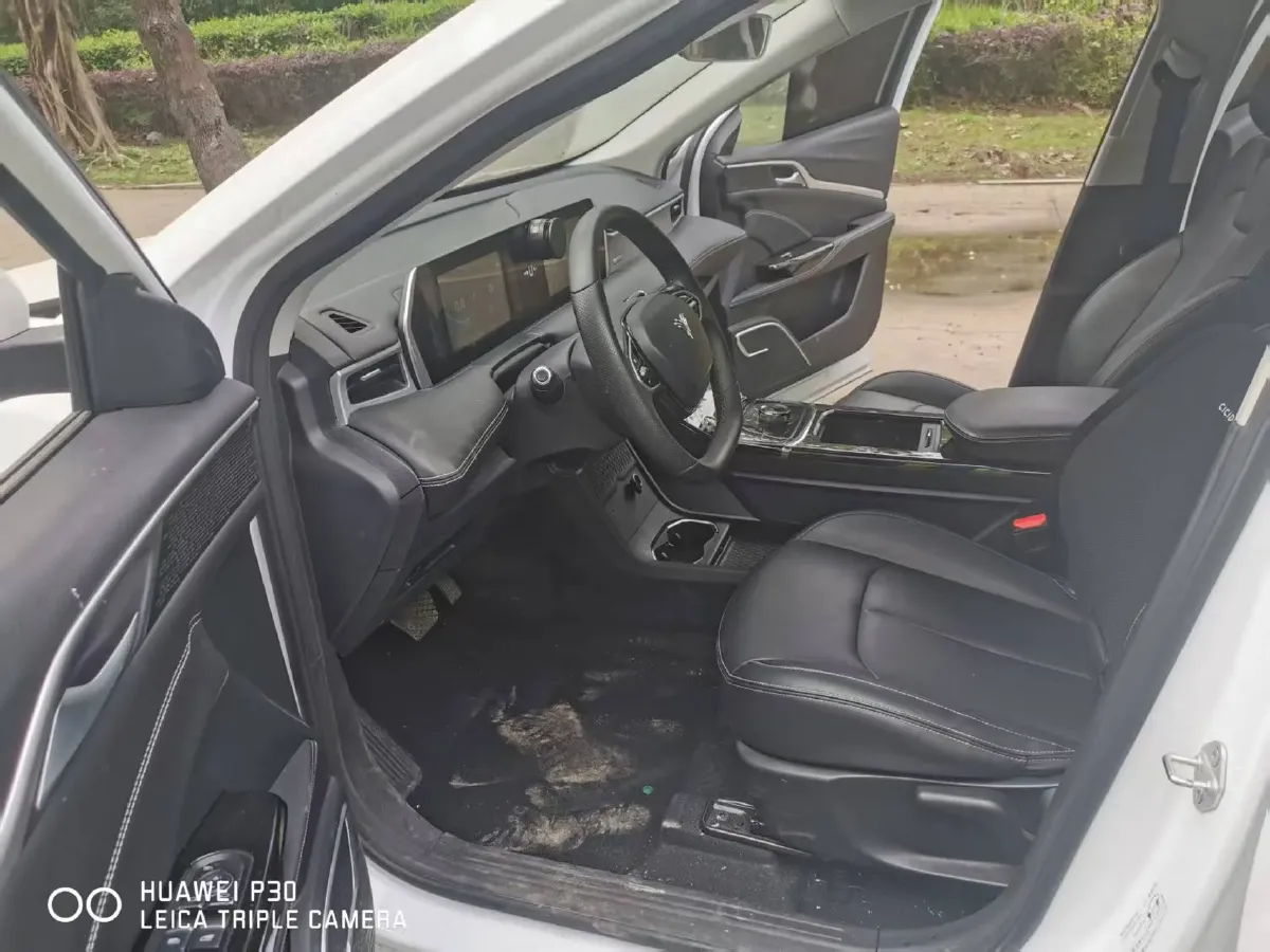 2022 Venucia Grand V 1.5T 190HP L4 7DCT,autocango,china used car exporter,china ev exporter,chinese used car exporter,chinese used ev exporter