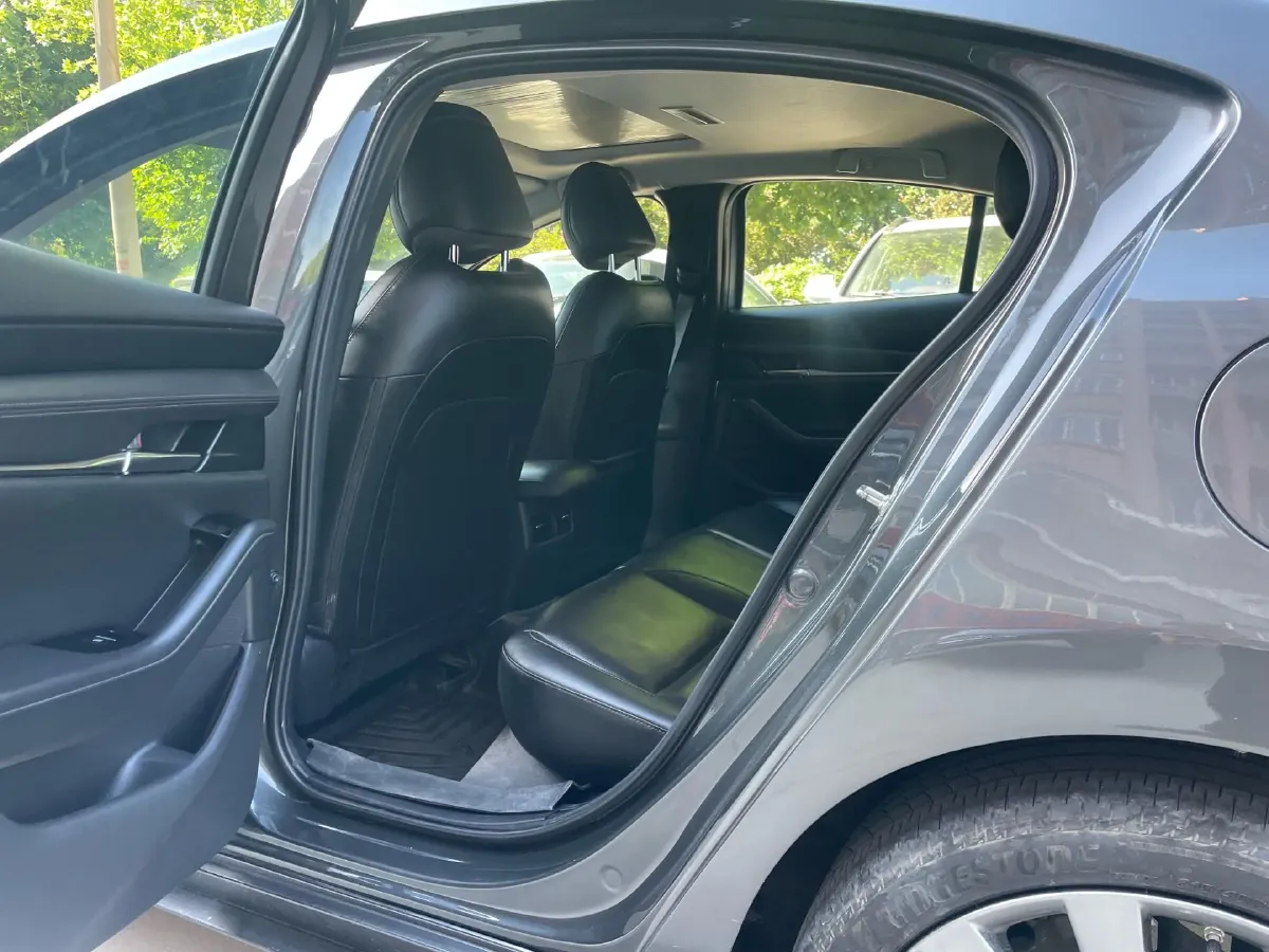 2022 Mazda 3 Axela 2.0L 158HP L4 6AT,autocango,china used car exporter,china ev exporter,chinese used car exporter,chinese used ev exporter