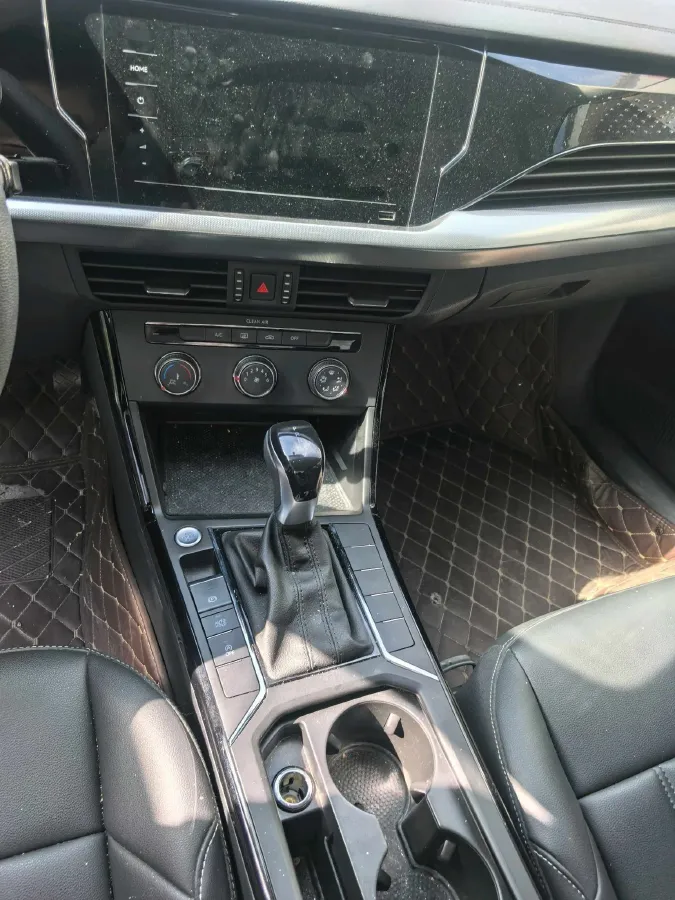 2023 Volkswagen Passat 1.4T 150HP L4 7DCT,autocango,china used car exporter,china ev exporter,chinese used car exporter,chinese used ev exporter